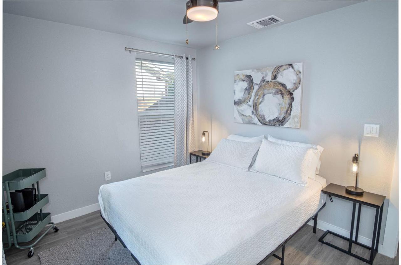 Stylish 4 Br2ba Renovated Near Downtown Сasa de vacaciones