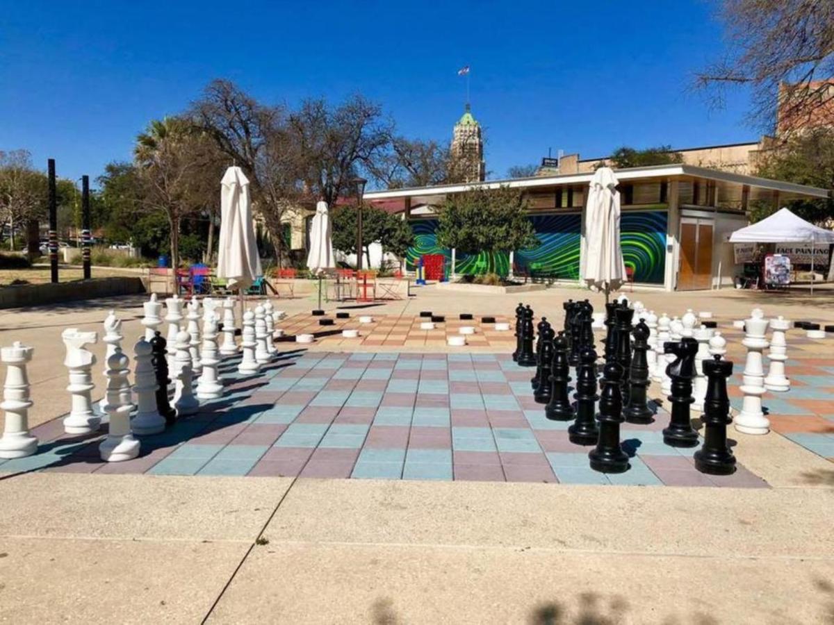 Stylish 4 Br2ba Renovated Near Downtown Ferienhaus San Antonio